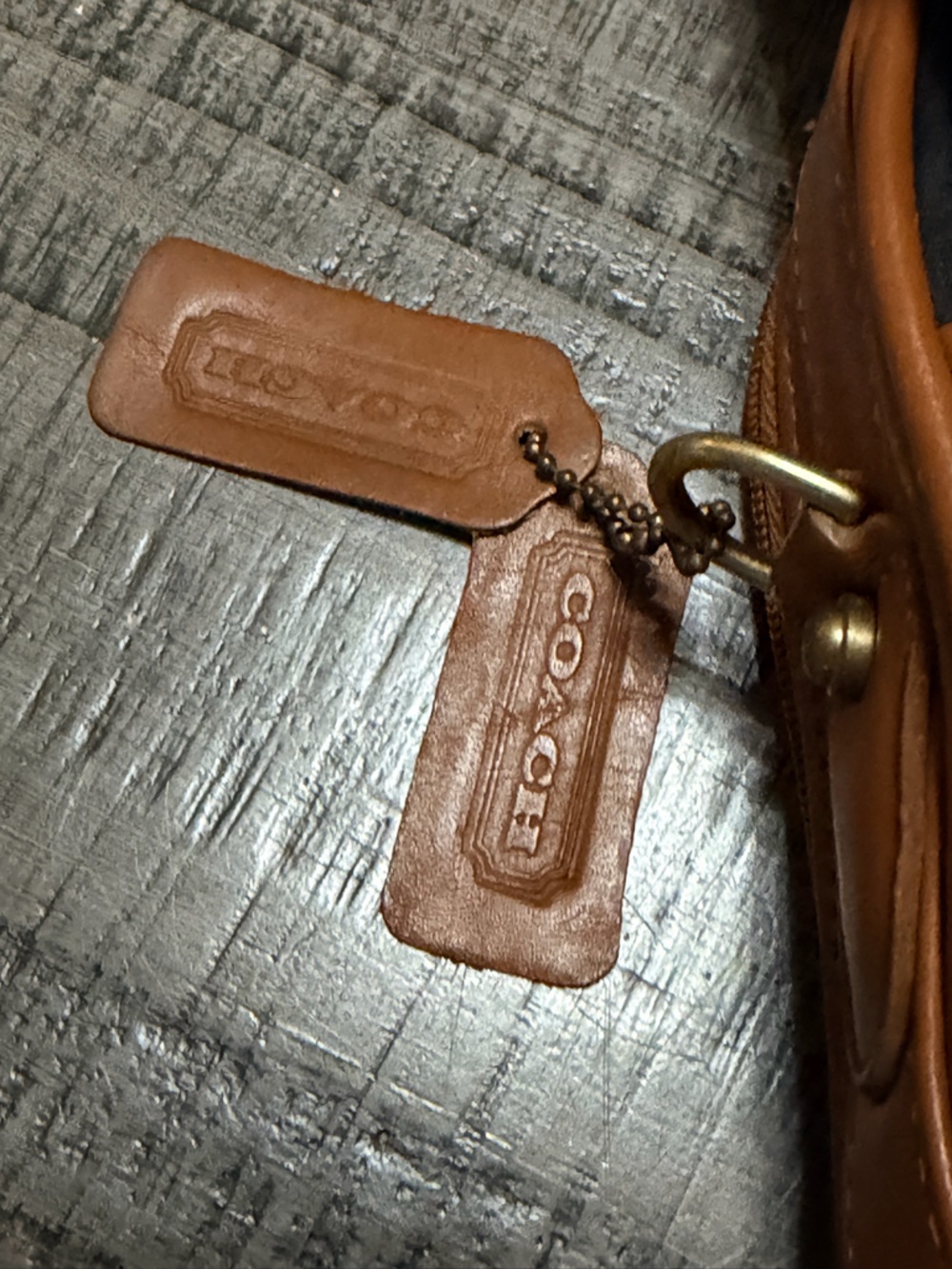 Vtg.. 90’s Coach Leather Briefcase in Tan Cognac Brown (No Shoulder Strap) - Picture 13 of 16